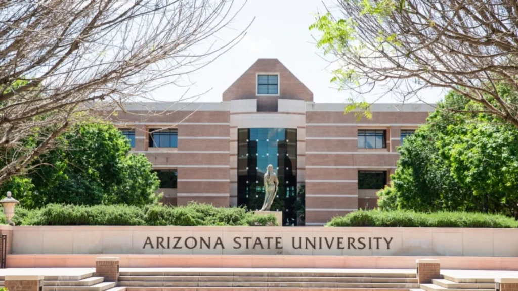 Arizona Summit Top Law University in North America - Heyeve.ai